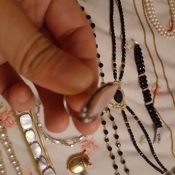Bulk Jewelry - Picture 12 of 16